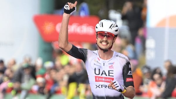Team UAE's Australian rider Jay Vine celebrates winning the sixth stage of La Vuelta a Espana cycling tour, a 170 km race between Olot and Pal, in Andorra, on August 28, 2025. (Photo by Josep LAGO / AFP)