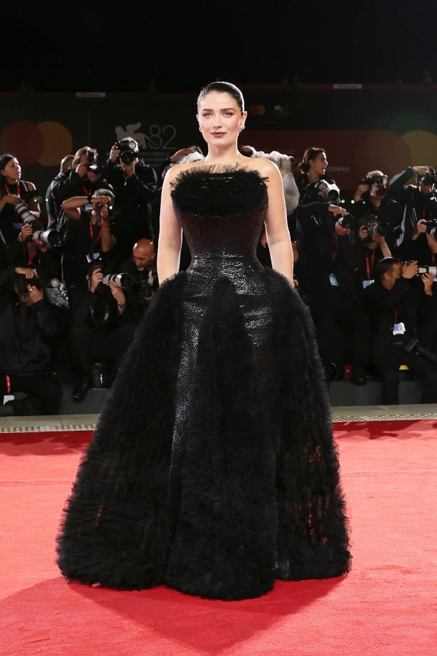 VENICE, ITALY - AUGUST 28: Eve Hewson attends the "Jay Kelly" red carpet during the 82nd Venice International Film Festival on August 28, 2025 in Venice, Italy. (Photo by Theo Wargo/Getty Images)