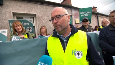 School secretaries and caretakers protest in Cork