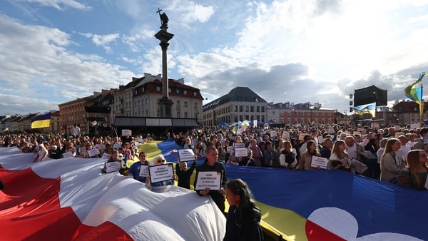 WARSAW, POLAND - AUGUST 24: People gather to celebrate the Independence Day Of Ukraine, at Castle Square in Warsaw, Poland on August 24, 2025. (Photo by Jakub Porzycki/Anadolu via Getty Images)