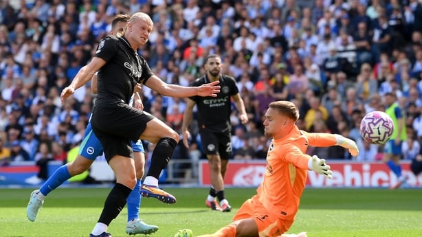 BRIGHTON, ENGLAND - AUGUST 31: Erling Haaland of Manchester City scores his team's first goal during the Premier League match between Brighton & Hove Albion and Manchester City at Amex Stadium on August 31, 2025 in Brighton, England. (Photo by Mike Hewitt/Getty Images)