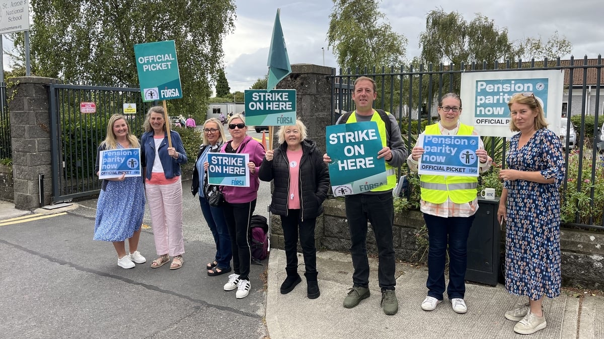 Pickets at schools amid indefinite strike by secretaries, caretakers