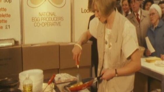 Mary Fitzgerald makes an omelette, 1985