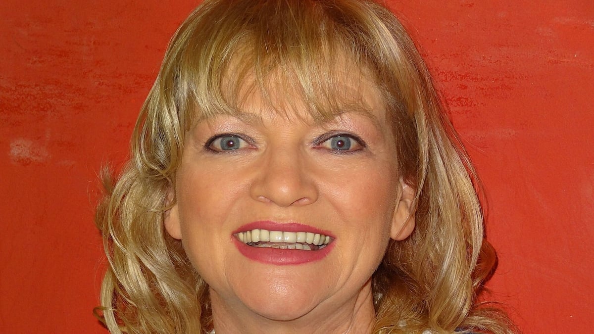Áine Ní Chuireáin.
