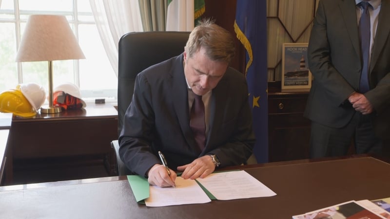 James Browne signed the order at the Customs House this afternoon