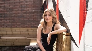 Doireann Ní Ghlacáin, craoltóir agus ceoltóir.  show image