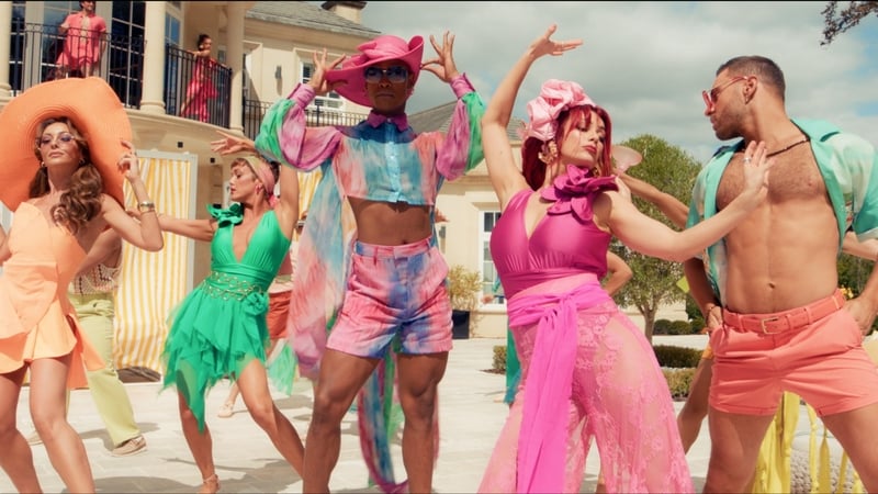 The 30-second clip takes place at a pool party