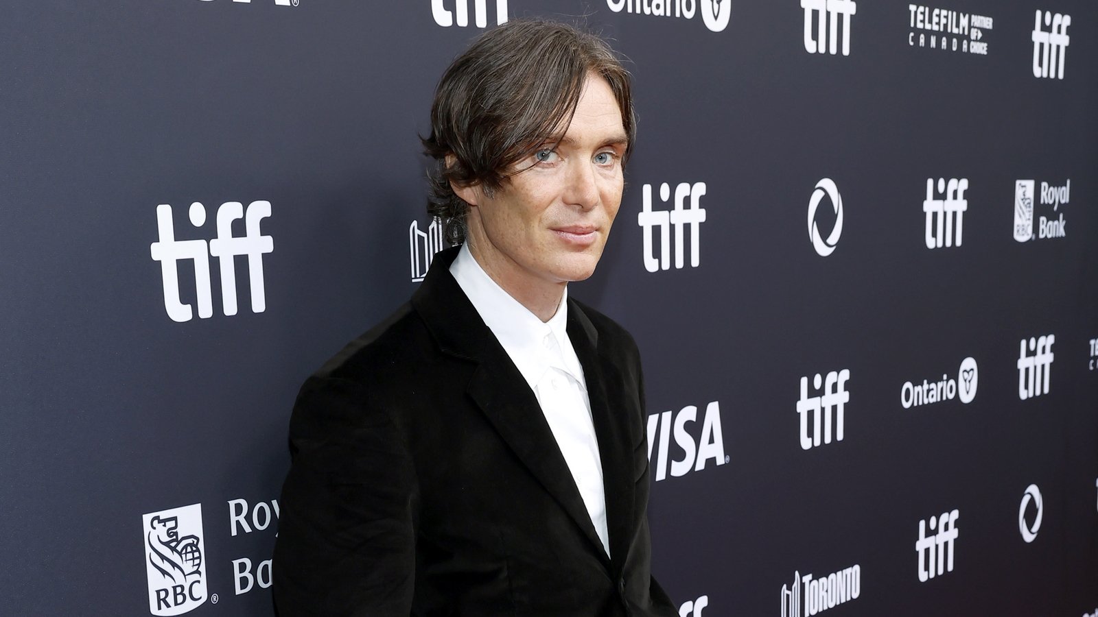 Cillian Murphy looks dapper in custom suit at Toronto Film Fest