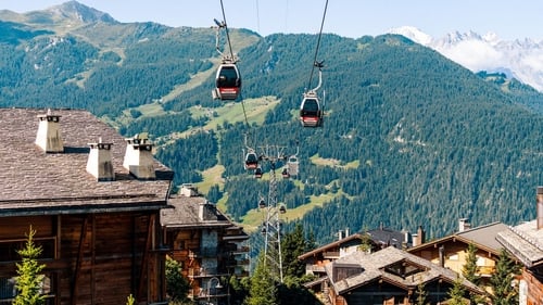 Gondolas overhead in the stunning surroundings of Verbier.