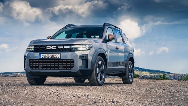 Dacia Bigster on a beach in Dublin