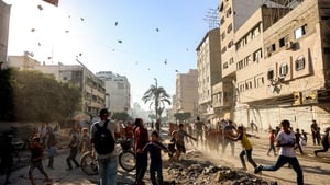 Israeli military evacuation order triggers panic in Gaza City show image