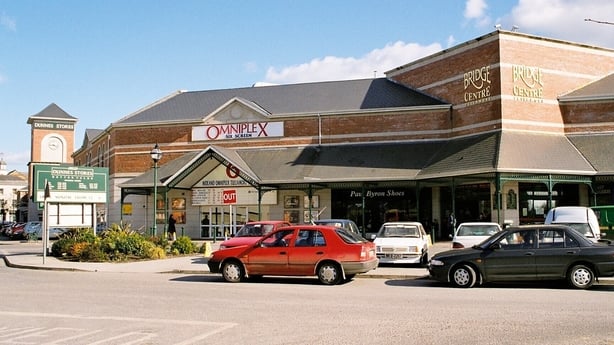 Fle image of Tullamore shopping centre entrance from Car Park in 1997