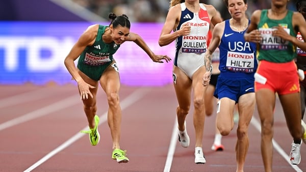 13 September 2025; Sophie O'Sullivan of Ireland dives over the finish line while competing in the women's 1500m heats during day one of the World Athletics Championships Tokyo 2025 at Japan National Stadium in Tokyo, Japan. Photo by Sam Barnes/Sportsfile