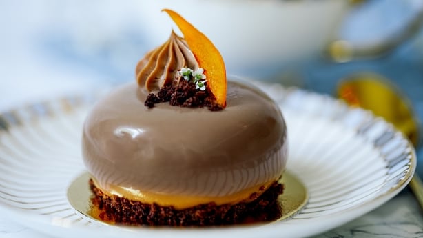 Chocolate mousse cake