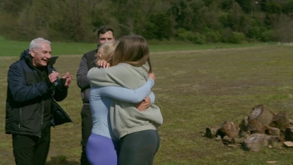 The Traitors - Paudie is a hugger! 