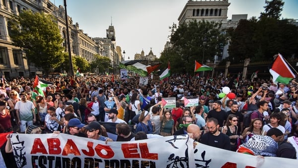 On September 14, 2025, in Madrid, Spain, the Vuelta a Espana comes to an unprecedented halt as the final stage is canceled with 56 km to go due to large-scale pro-Palestinian protests in the heart of the Spanish capital. Despite a massive deployment of ar On September 14, 2025, in Madrid, Spain, the Vuelta a Espana comes to an unprecedented halt as the final stage is canceled with 56 km to go due to large-scale pro-Palestinian protests in the heart of the Spanish capital. Despite a massive deployment of ar