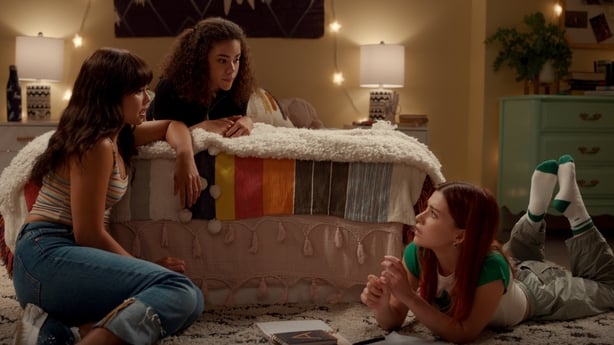 helsea Clark as Norah, Antonia Gentry as Ginny Miller, Katie Douglas as Abby in episode 308 of Ginny & Georgia.