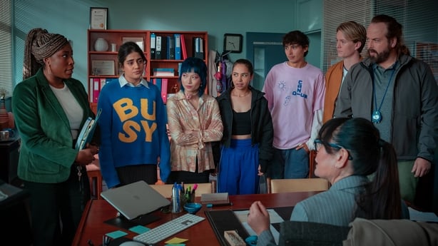 Chika Ikogwe as Jojo, Ayesha Madon as Amerie, Gemma Chua-Tran as Sasha, Sherry-Lee Watson as Missy, Brodie Townsend as Ant, Bryn Chapman Parish as Spider, Angus Sampson as Voss in Heartbreak High S2.