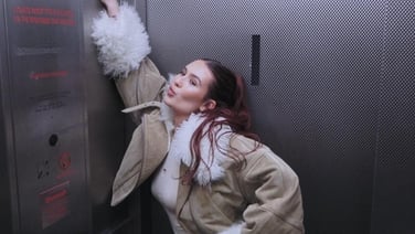 Mimi Webb shares video for I Met A Boy