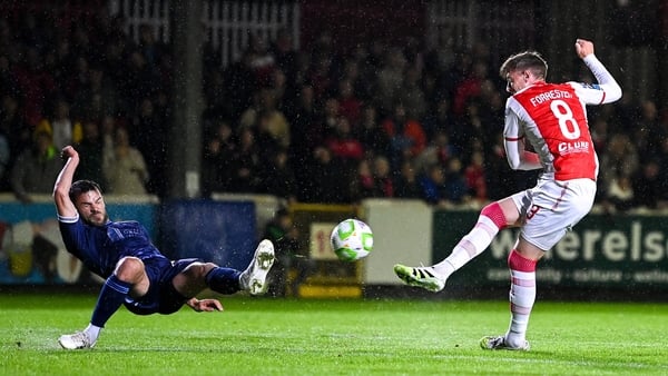 Chris Forrester of St Patrick's Athletic in action against Jimmy Keohane of Galway United during the SSE Airtricity Men's Premier Division match between St Patrick's Athletic and Galway United at Richmond Park in Dublin. Photo by Stephen McCarthy/Sportsfi