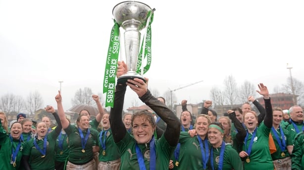 17 March 2013; Ireland captain Fiona Coghlan lifts the 6 Nations Trophy as her team-mates celebrate. Women's 6 Nations Rugby Championship, Italy v Ireland, Parabiago, Milan, Italy. Picture credit: Matt Browne / SPORTSFILE