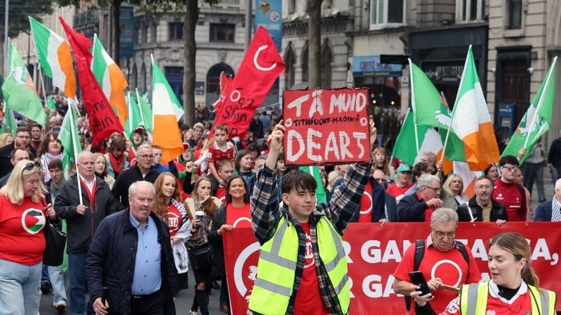Crowds gathered to call for greater funding and equality for the Irish language and the Gaeltacht