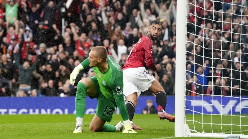 Manchester United's Bruno Fernandes (right) celebrates after scoring his sides first goal