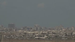 Smoke rises over Gaza as Israeli army presses Gaza City offensive