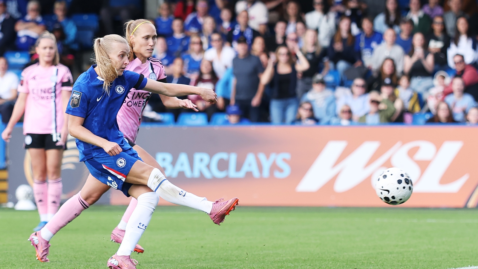 Chelsea Beat Leicester to Maintain Perfect Start - News Directory 3