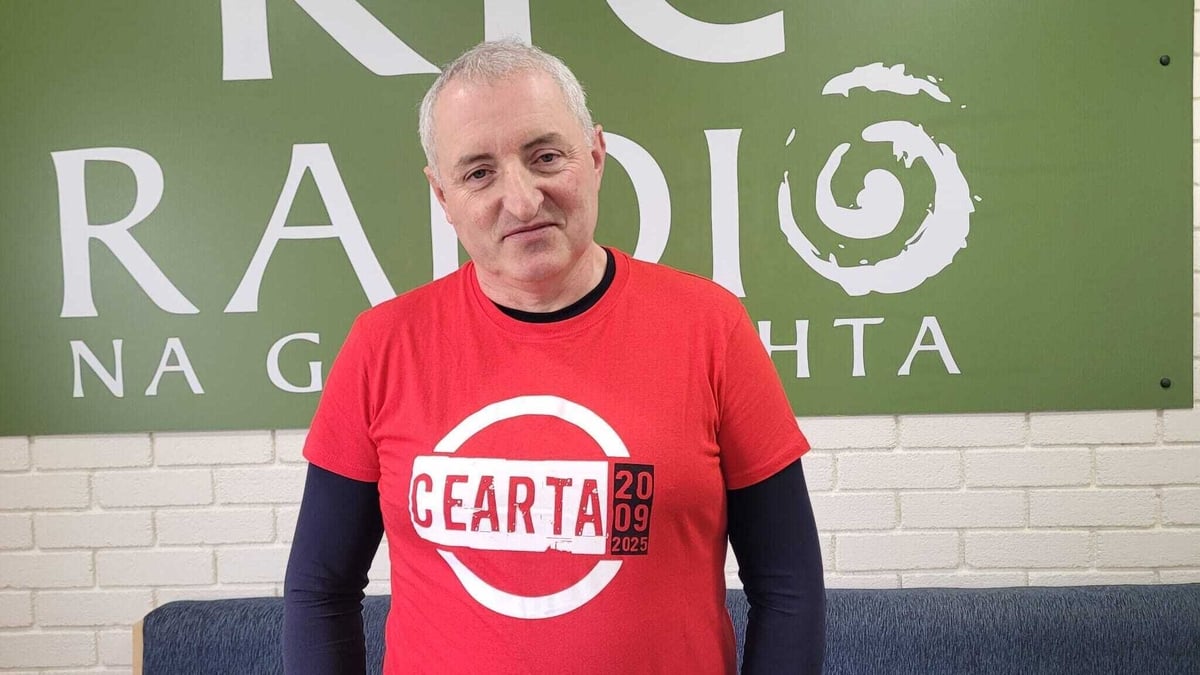 Dónall Ó Cnáimhsí, Oifigeach Pleanála Teanga an Iarthuaiscirt.