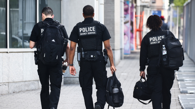 The US Secret Service said the devices seized were located within a 56 kilometre radius of the UN and included 300 computer servers and 100,000 SIM cards