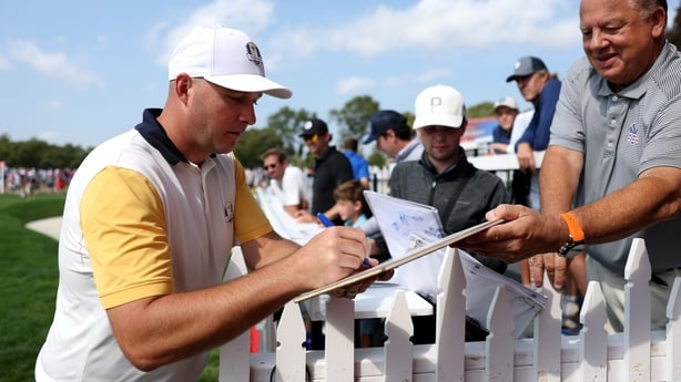 FARMINGDALE, NEW YORK - SEPTEMBER 23: Sepp Straka of Team Europe signs autographs prior to the Ryder Cup 2025 at Black Course at Bethpage State Park Golf Course on September 23, 2025 in Farmingdale, New York. (Photo by Richard Heathcote/Getty Images)