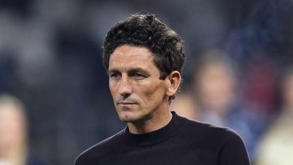 Keith Andrews Manager of Brentford during the Premier League match between Fulham and Brentford at Craven Cottage on September 20, 2025 in London, England.