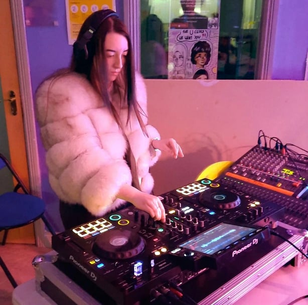 DJ Ellie Long performing at The Loft in Tallaght Library Photo: Alan Long/Mediaconsult/PA Wire 