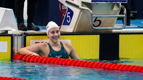 Róisín Ní Riain lowered her 400m fresstyle PB by more than three seconds in claiming silver