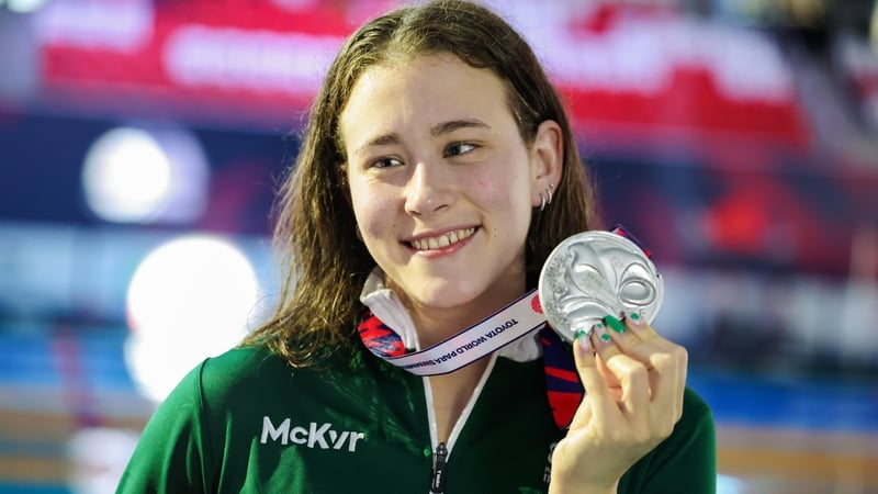 Róisín Ní Ríain celebrates with freestyle silver, her fourth medal of the World Championships