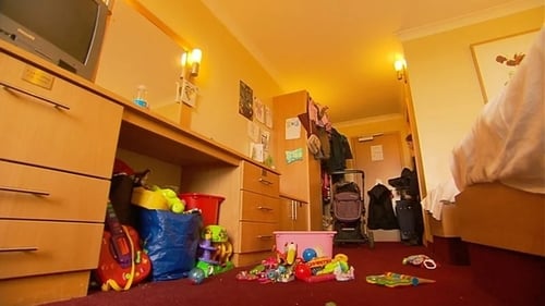 5,145 leanbh gan dídean nó ag cur fúthu i lóistín éigeandála i mí Lúnasa
