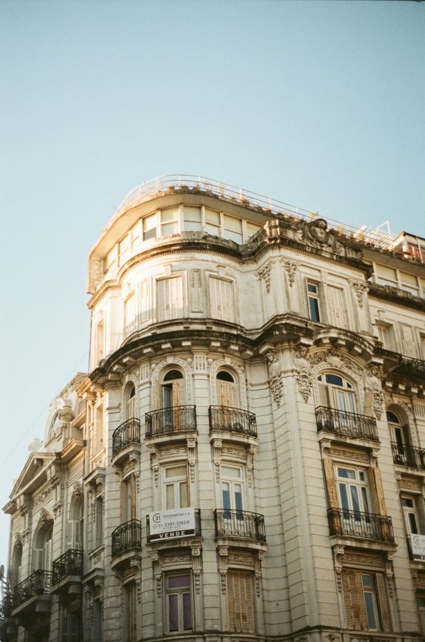 an ornate building