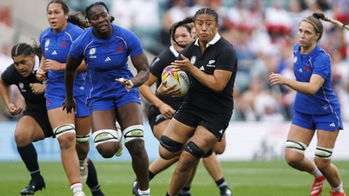New Zealand ran in six tries against France
