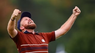 New York , United States - 27 September 2025; Shane Lowry of Europe celebrates on the 18th green during the afternoon fourballs on day two of the 2025 Ryder Cup at Black Course at Bethpage State Park Golf Course in Farmingdale, New York, USA. (Photo By Va