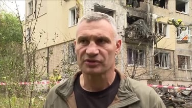 Kyiv mayor Klitschko speaks at scene of hospital attack