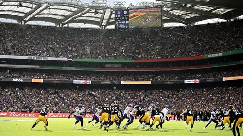 74,512 fans came to Croke Park to watch the Steelers host the Vikings