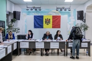 EU hails Moldova's 'European' choice in election show image