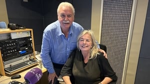 Leslie Dowdall in with Marty show image