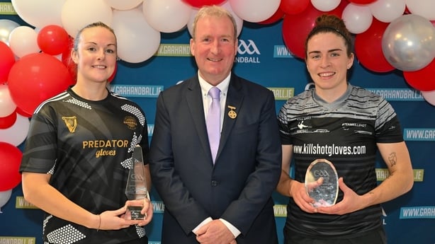 Martina McMahon (Limerick), GAA Handball President Conor McDonnell and Ciana Ní Churraoin (Galway).