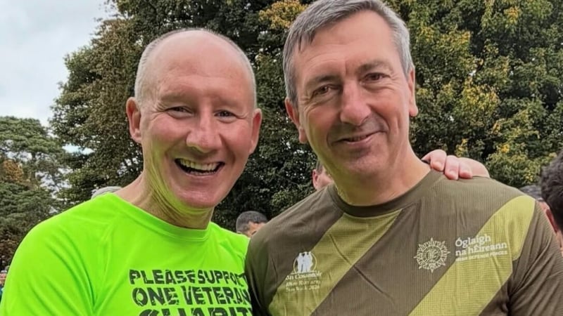 Jim Gavin's campaign posted a photo of Mr Gavin with Defence Forces Chief Rossa Mulcahy today