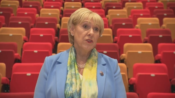 Heather Humphreys campaigning in Trim, Co Meath