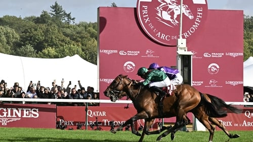 Daryz (green silks) and Christophe Soumillon took the big prize in the French capital