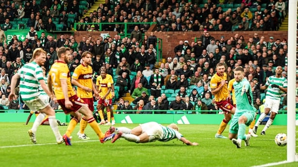 Celtic's Daizen Maeda scores to make it 3-2 during a William Hill Premiership match between Celtic and Motherwell at Celtic Park, on October 05, 2025, in Glasgow, Scotland.