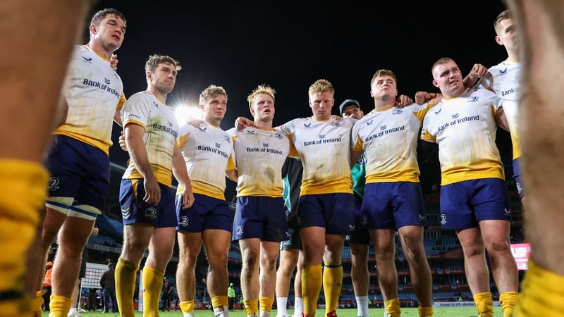 Leinster players huddle following their second URC defeat in a row to Bulls
